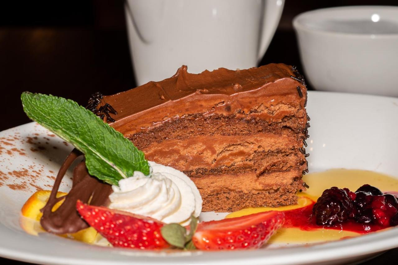 Grand Hotel Tralee Bagian luar foto