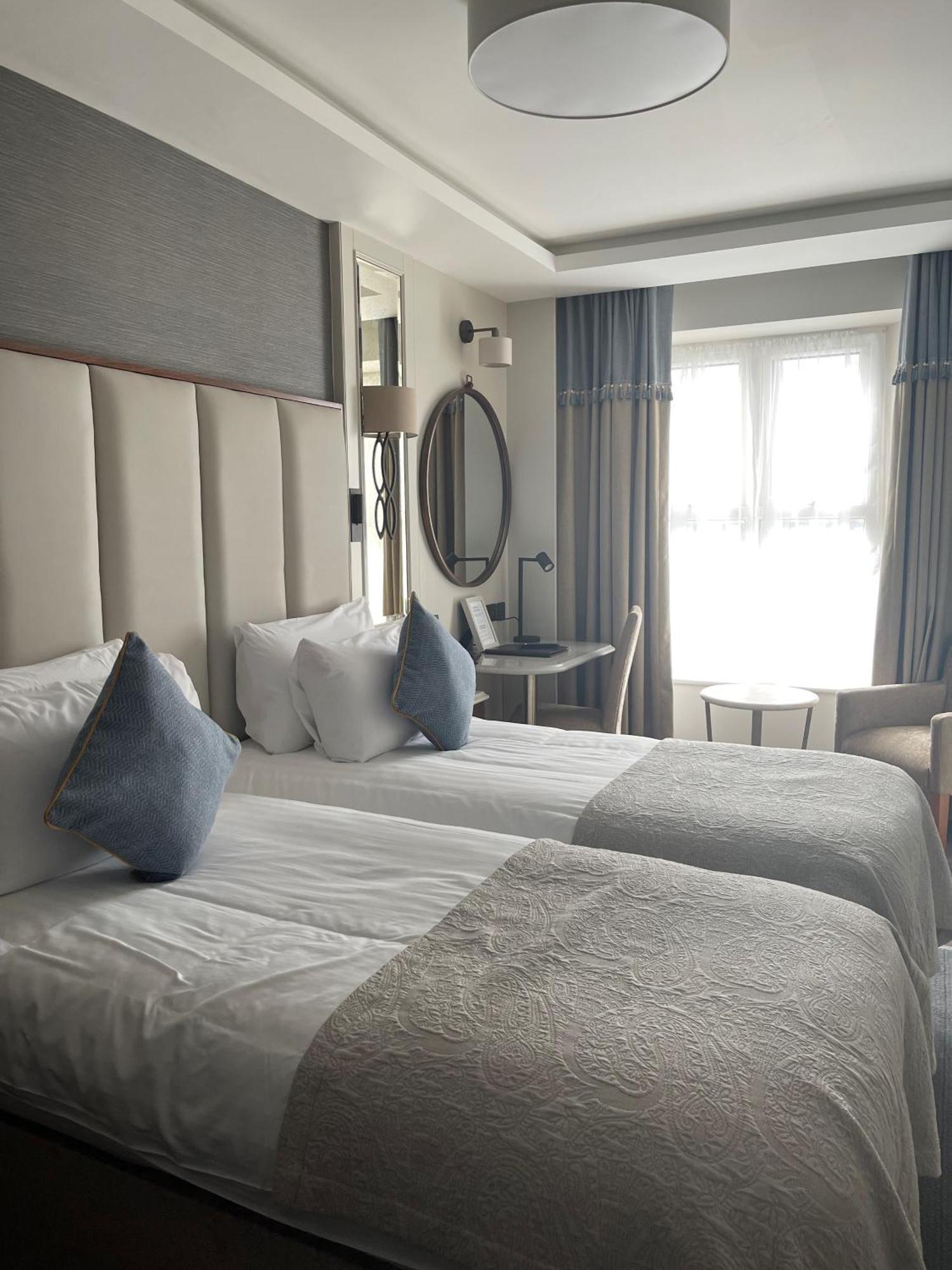 Grand Hotel Tralee Bagian luar foto