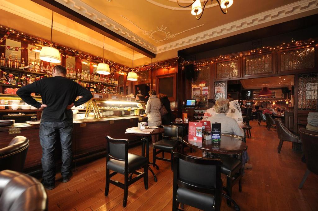 Grand Hotel Tralee Bagian luar foto